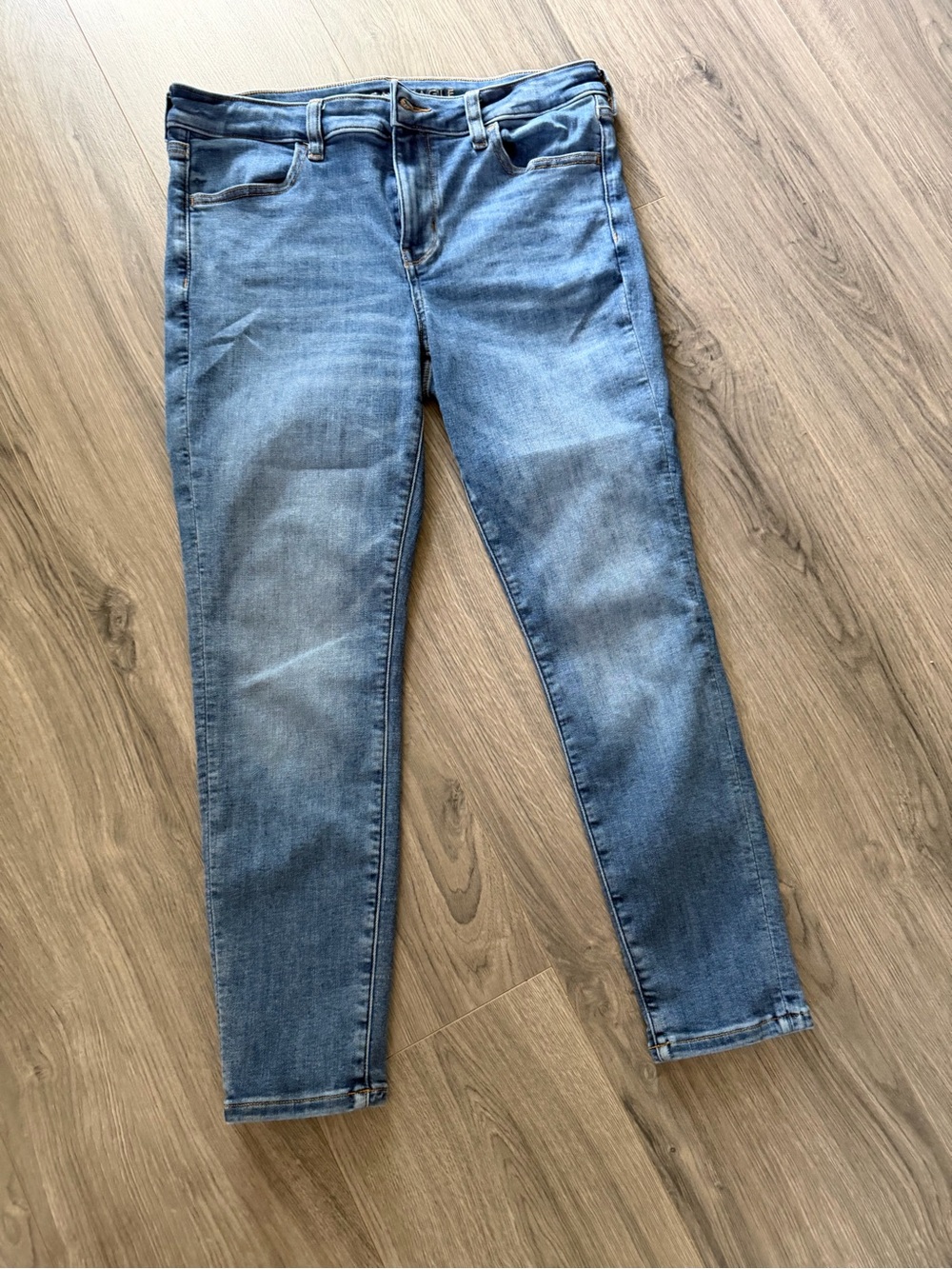 American Eagle Outfitters Light Blue Skinny Jeans Size 10 X Short